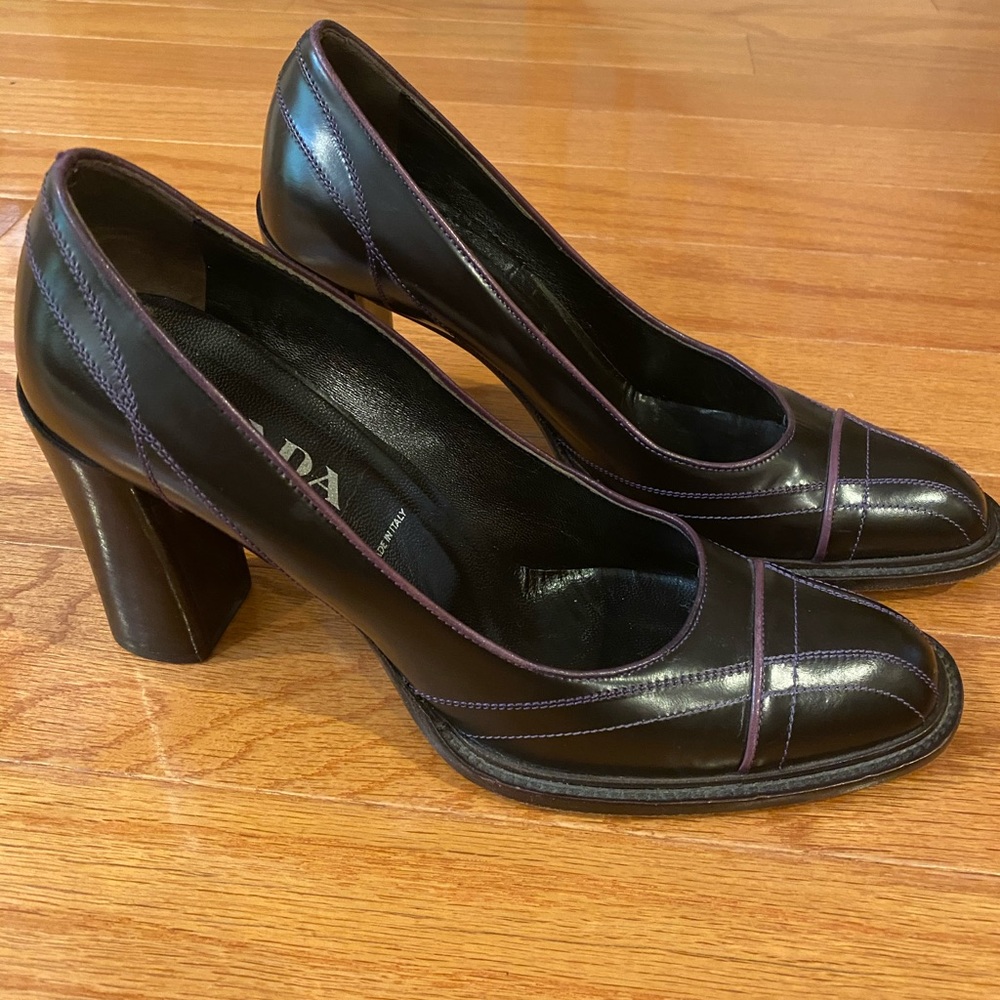 Prada Vintage Pumps -  Size 39.5 (IT)